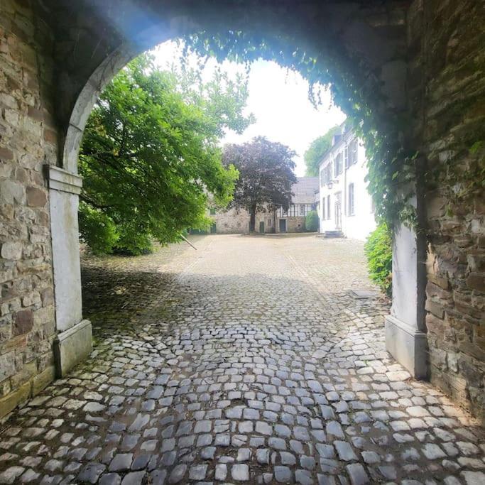 Das Ganze Chateau Thor - Bis Zu 20 Personen Villa Lontzen Buitenkant foto